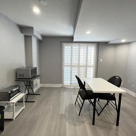 Beautiful Vacation Home Near Toronto Airport Mississauga Værelse billede