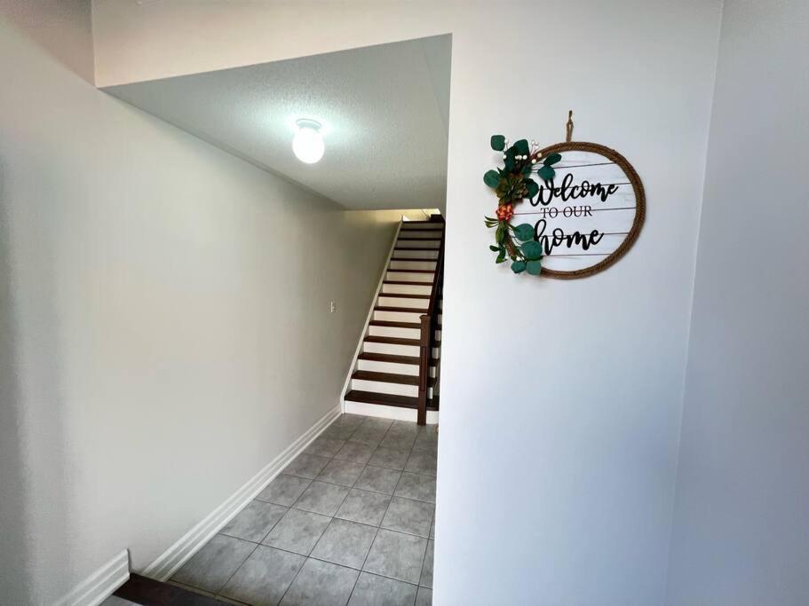 Beautiful Vacation Home Near Toronto Airport Mississauga Eksteriør billede